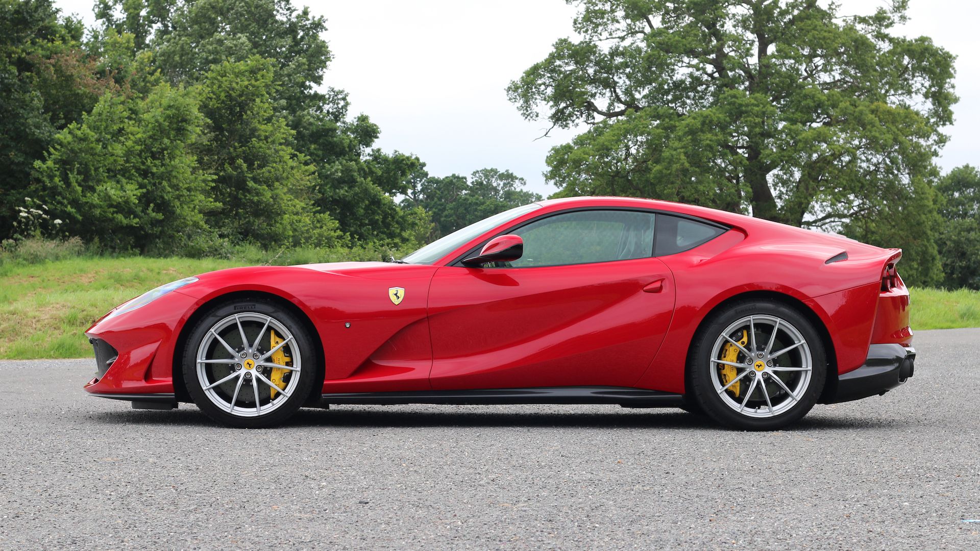 Ferrari 812 superfast фото