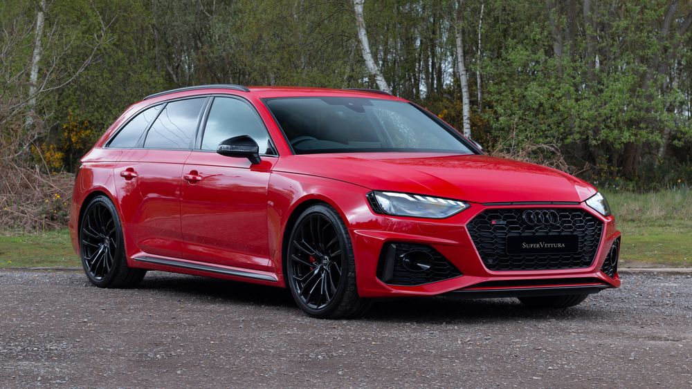 2022 Audi RS4 Carbon Black