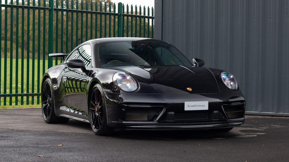 2023 Porsche 911 Carrera 4 GTS 