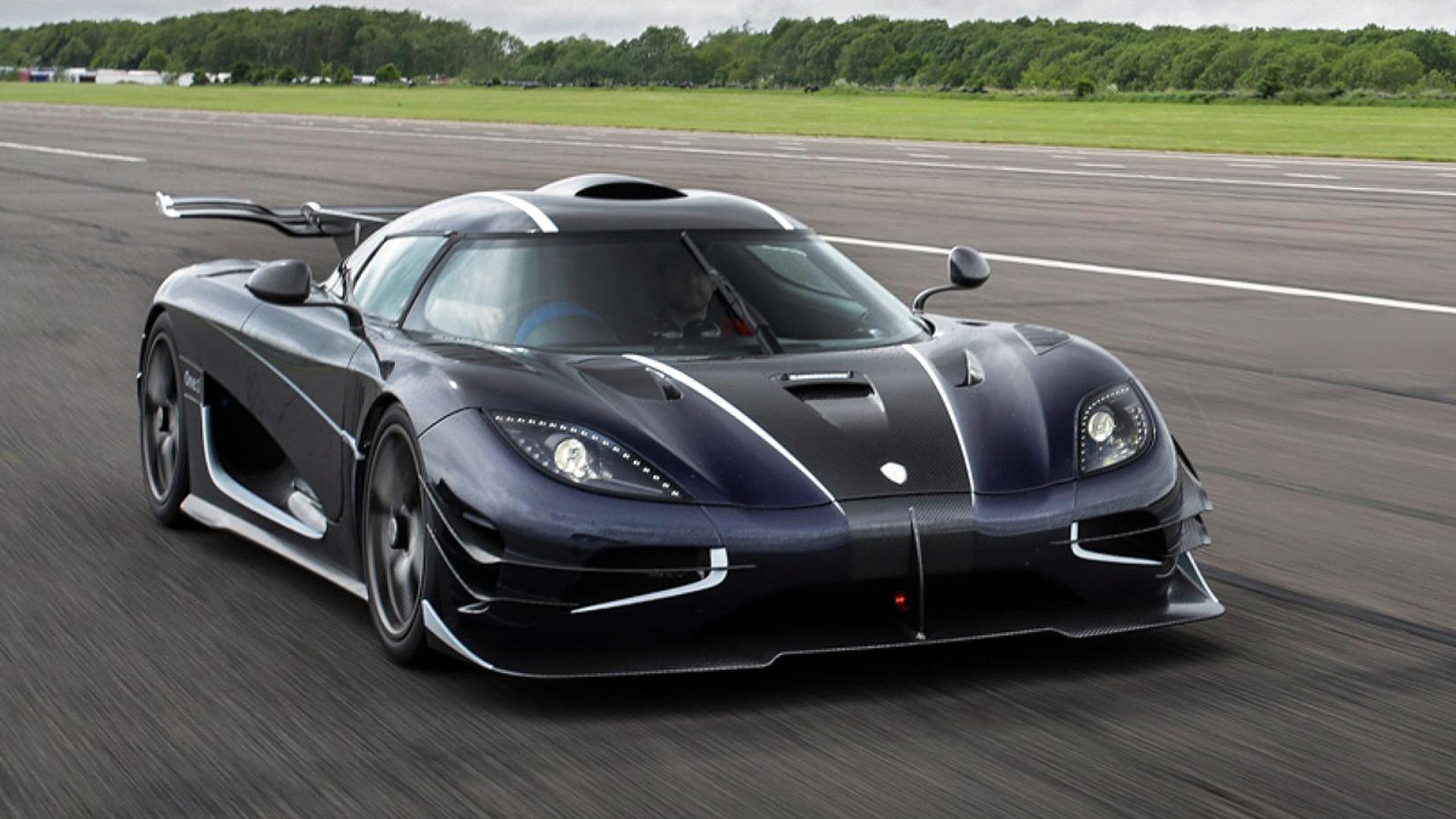 Koenigsegg Agera One:1