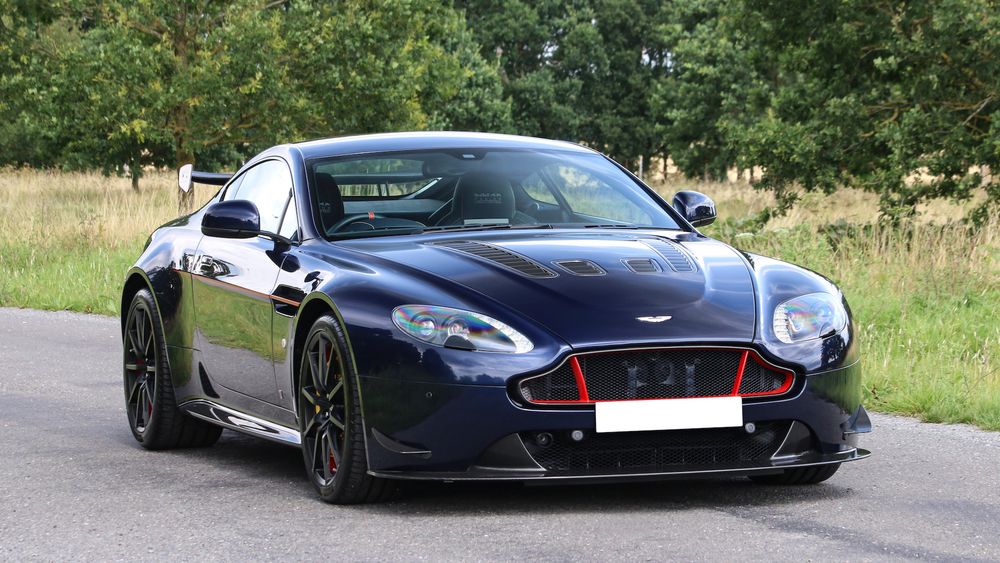 2018 Aston Martin V12 Vantage S Red Bull Racing Edition